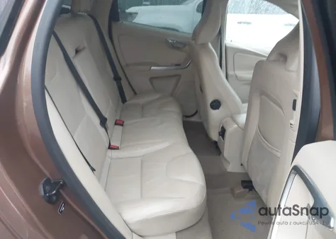 2013 Volvo Xc60 3.2 Premier z USA, uszkodzony, nr VIN YV4940DZ4D2410036